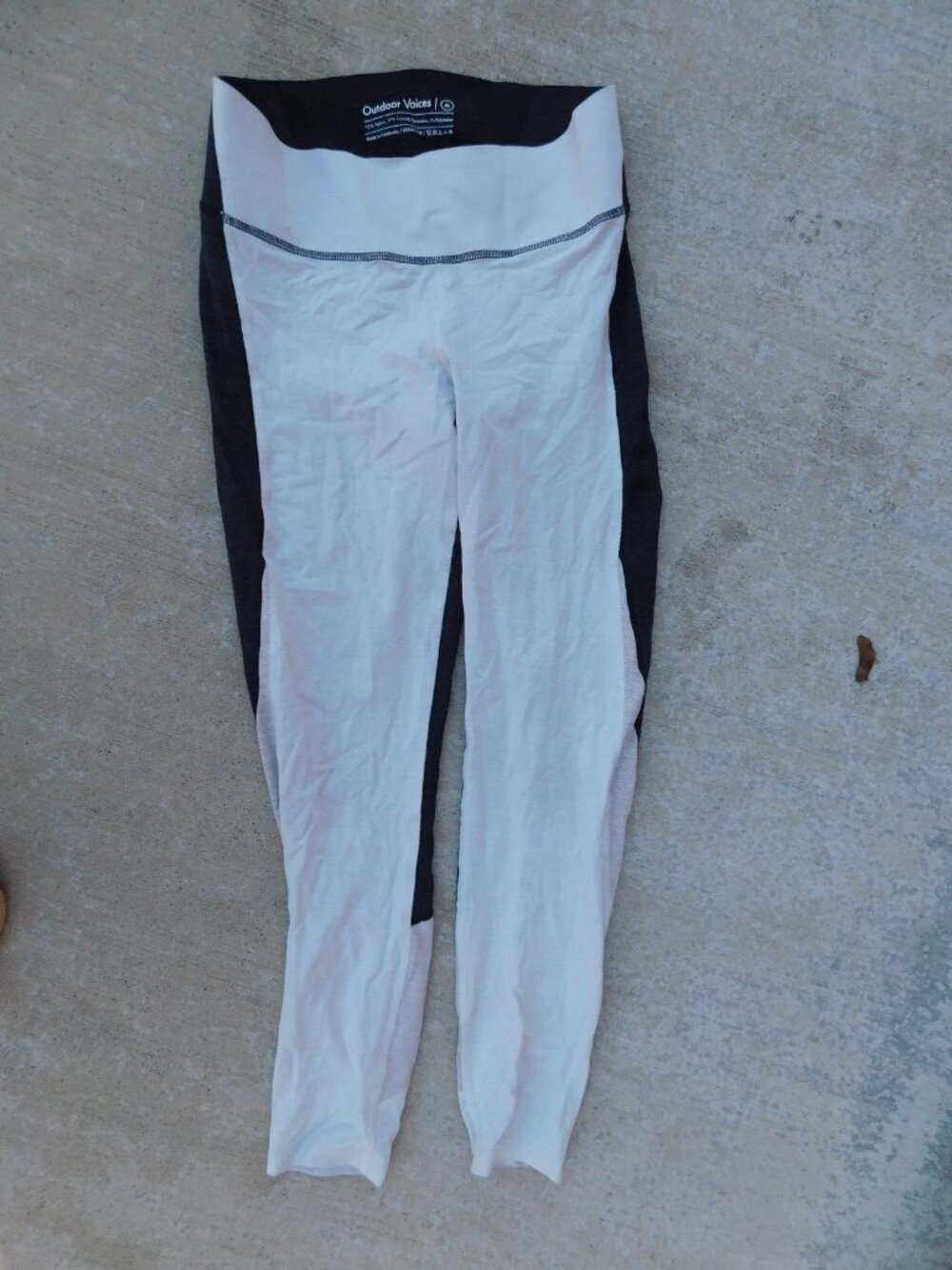 OUTDOOR VOICES Womens Medium Leggings Pants